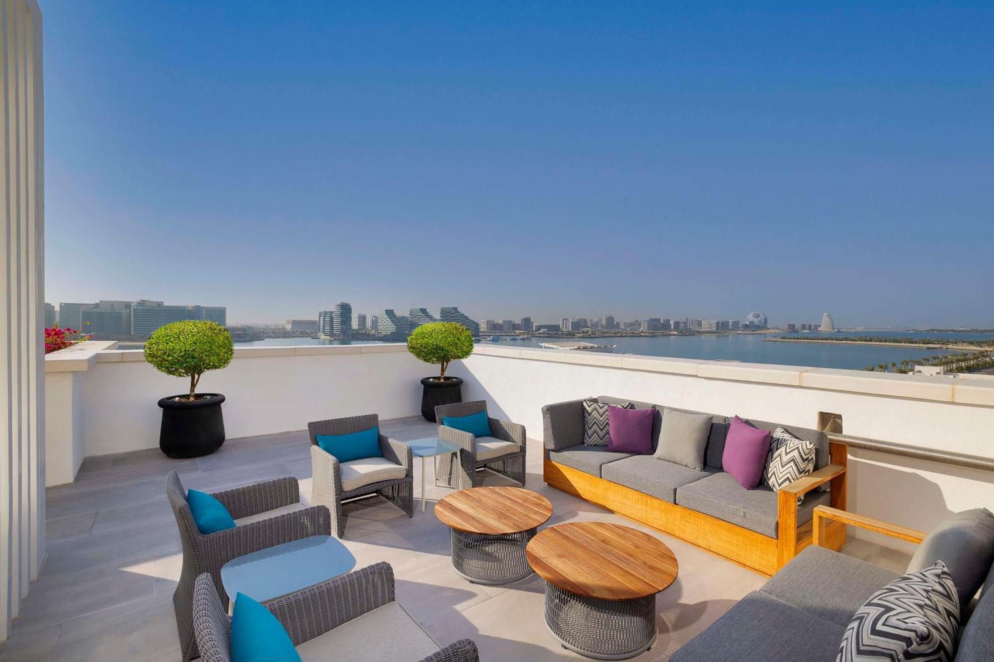 Hilton Yas Island 5*